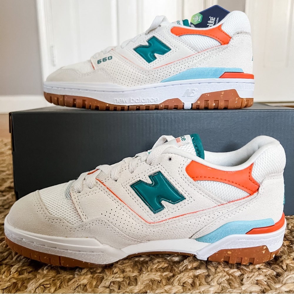 NWT New Balance 550 Sneakers Sea Salt Verdigris and Poppy Women’s Various Sizes - Picture 9 of 16